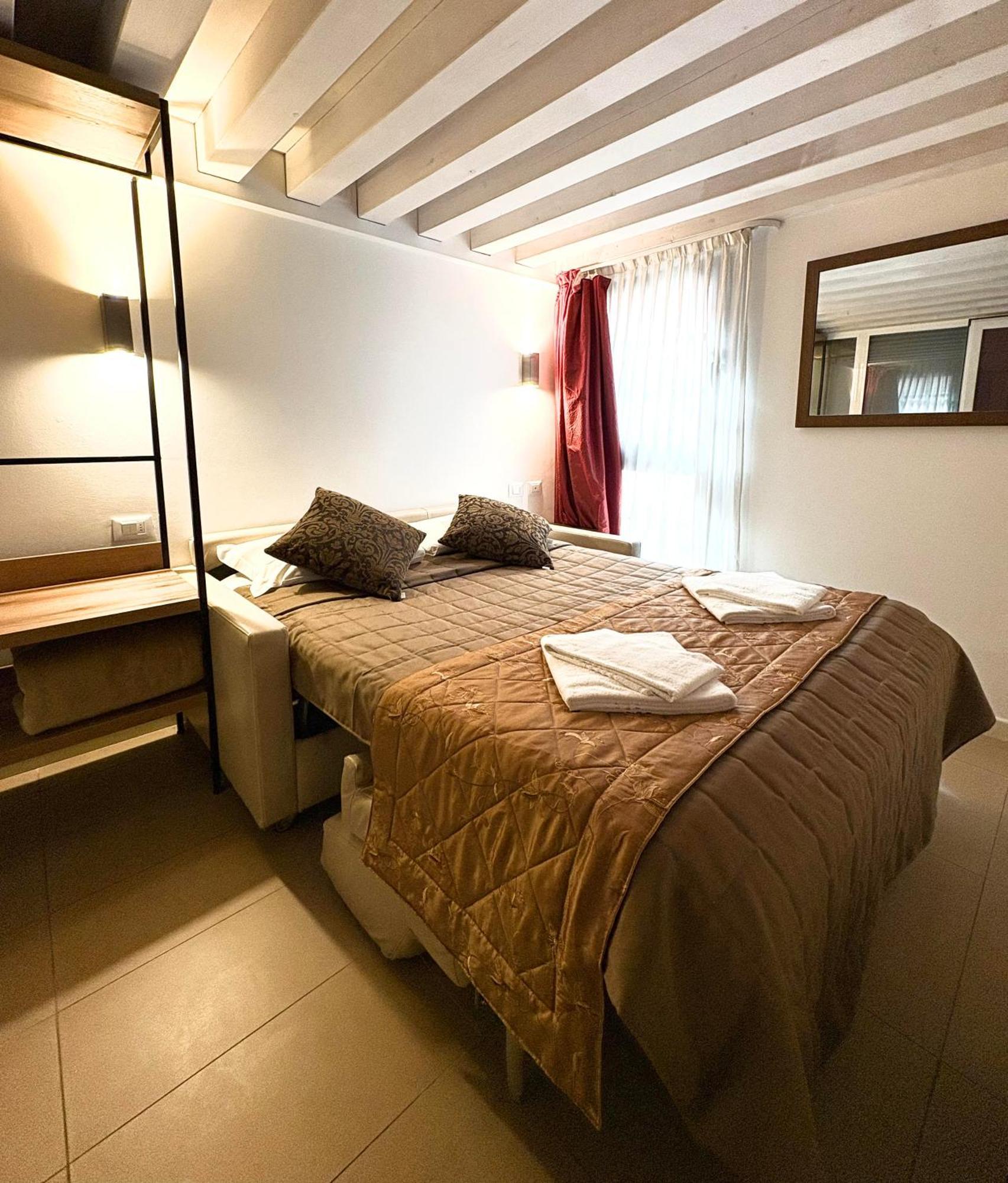 Al Canal Regio - Guest House Венеція Екстер'єр фото